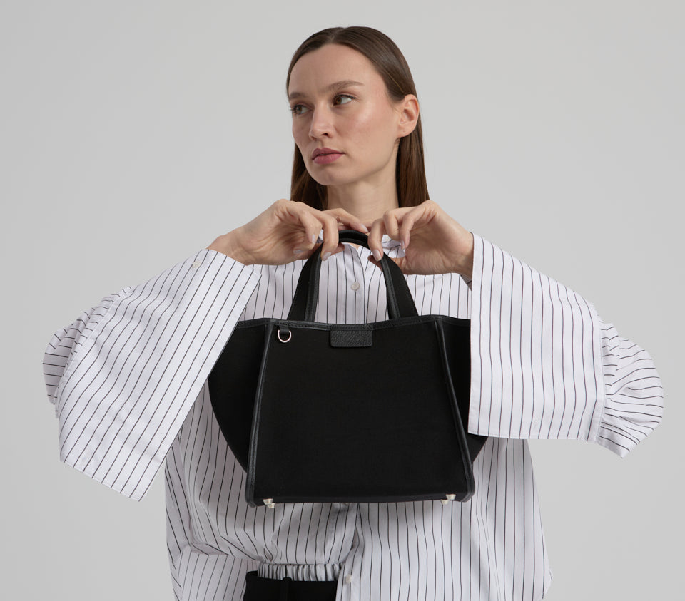 Molly Canvas City Black