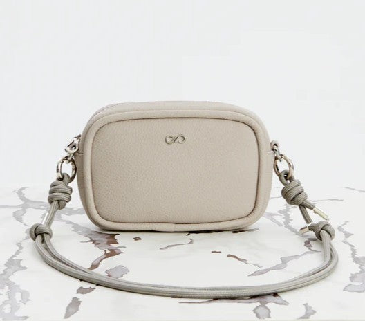 Sandy Camera White Sand