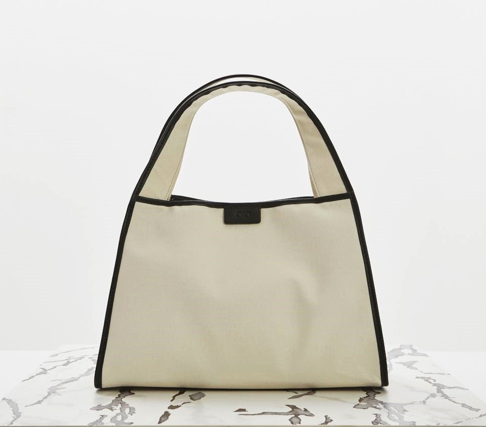 Molly Canvas Black